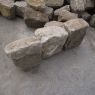 Bordures de récupération en grès et granit